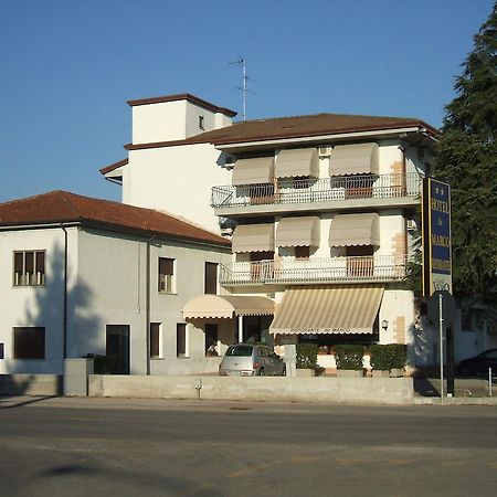 Hotel Ristorante Da Gianni Bovolone Εξωτερικό φωτογραφία